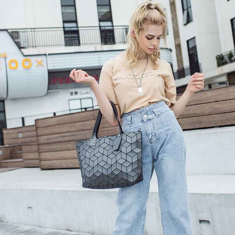 Women's Geometric Matte Pu Leather handbags