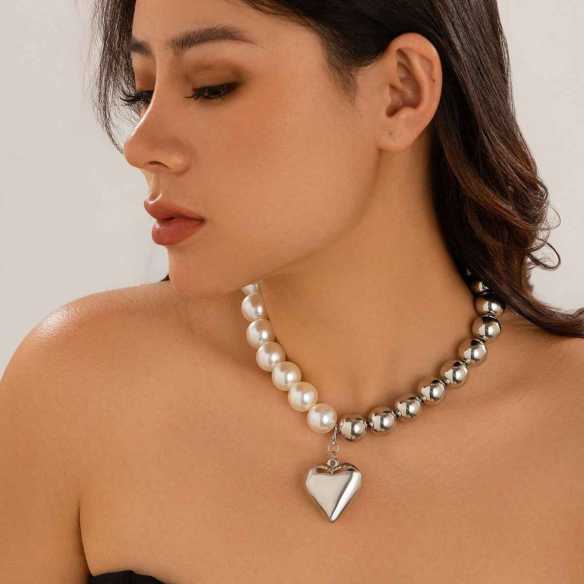 Beaded Round Love Necklace – Exaggerated Oversized Heart Statement Choker