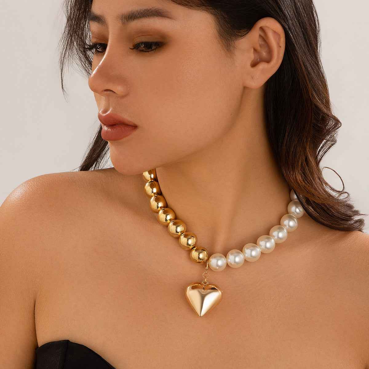 Beaded Round Love Necklace – Exaggerated Oversized Heart Statement Choker